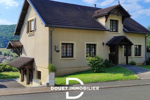 douet-immobilier-maison-9-pieces-bronvaux-01-1