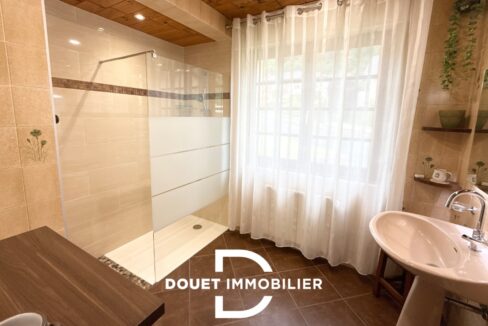 douet-immobilier-maison-9-pieces-bronvaux-01-10