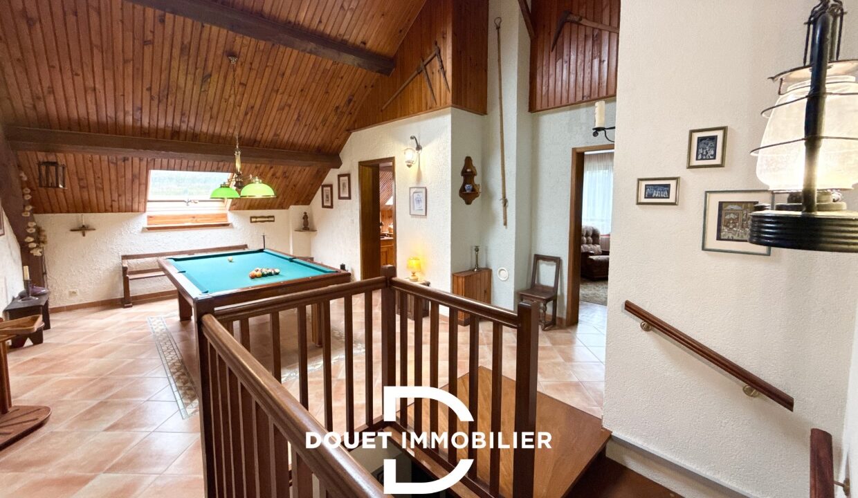 douet-immobilier-maison-9-pieces-bronvaux-01-12