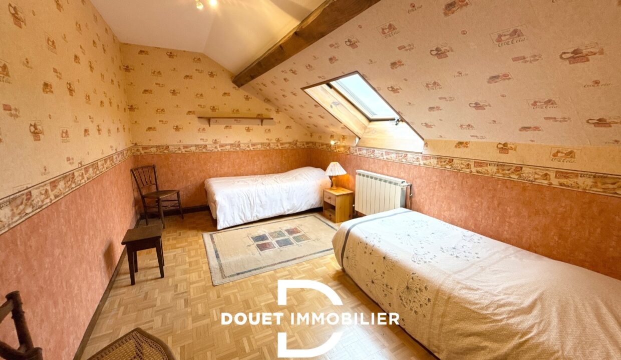 douet-immobilier-maison-9-pieces-bronvaux-01-13