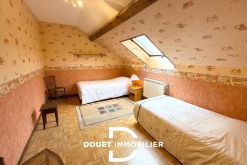 douet-immobilier-maison-9-pieces-bronvaux-01-13