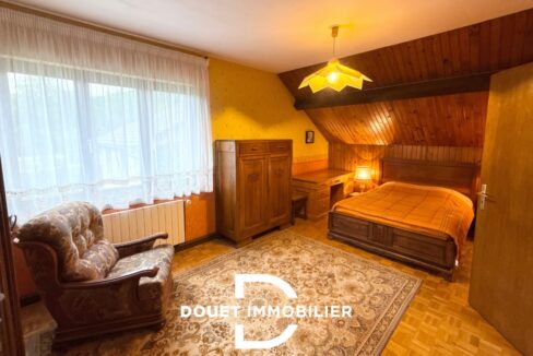 douet-immobilier-maison-9-pieces-bronvaux-01-15