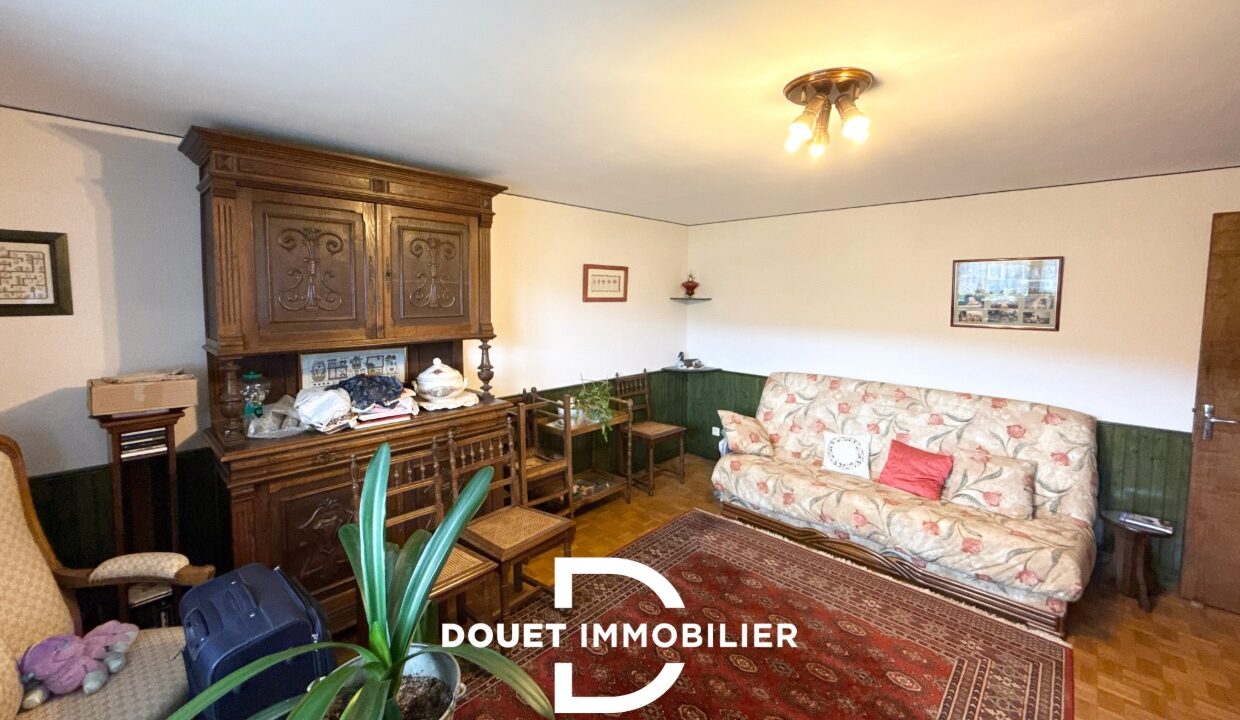 douet-immobilier-maison-9-pieces-bronvaux-01-18