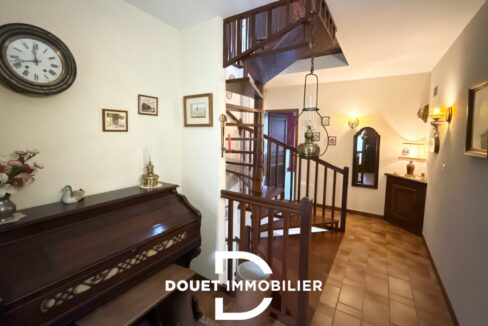 douet-immobilier-maison-9-pieces-bronvaux-01-2