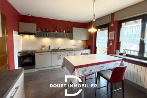 douet-immobilier-maison-9-pieces-bronvaux-01-6